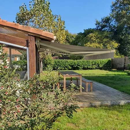 Ferienhaus Pavillon Landais Entre Bourg Et *